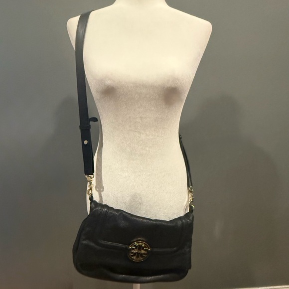 *PRE-OWNED* Tory Burch Amanda Foldover Crossbody Bag - Picture 10 of 11